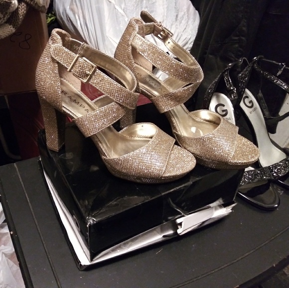 Heels - Picture 4 of 6